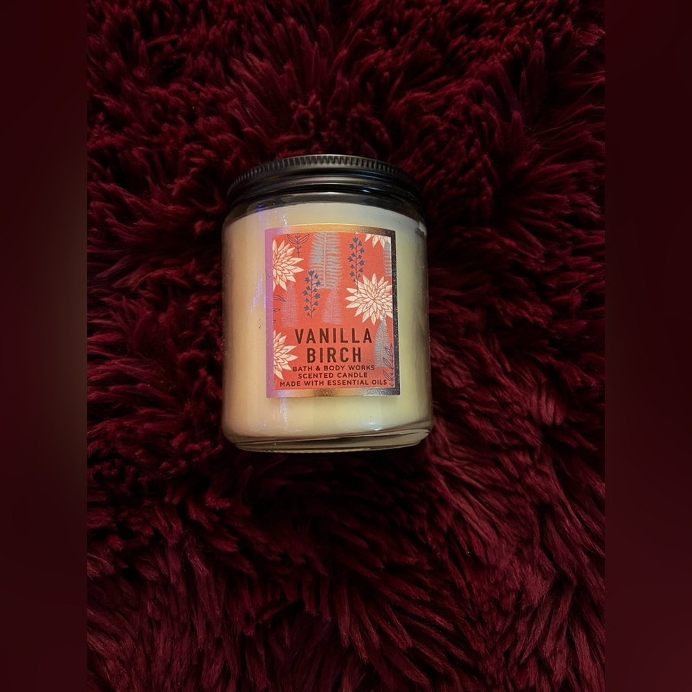 Vanilla Birch single wick candle bath and body works •lightly burned•